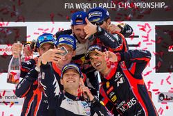 Les vainqueurs Sébastien Ogier, Julien Ingrassia, M-Sport, les deuxièmes Thierry Neuville, Nicolas Gilsoul, les troisièmes Dani Sordo, Marc Marti, Hyundai Motorsport