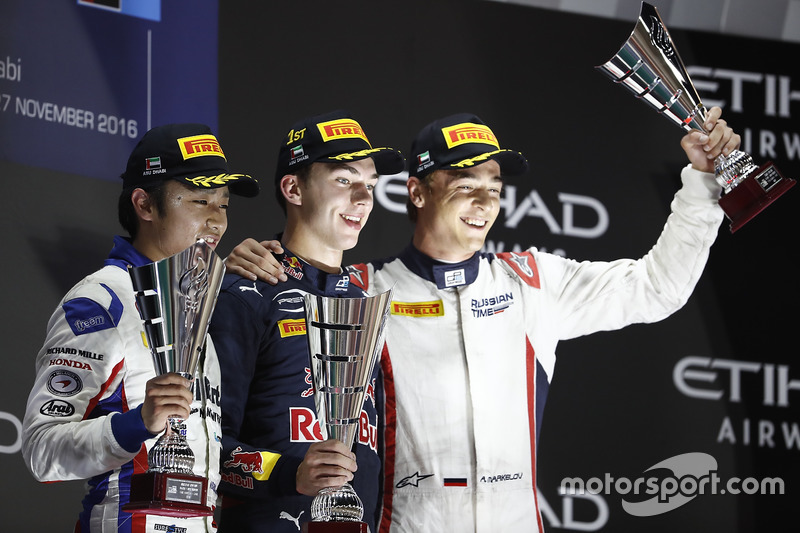 Podium : le vainqueur Pierre Gasly, PREMA Racing, le deuxième Nobuharu Matsushita, ART Grand Prix, le troisième Artem Markelov, RUSSIAN TIME