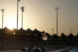 Felipe Massa, Williams FW38, devant Valtteri Bottas, Williams FW38