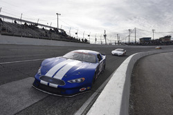 Daniel Hemric, Ford