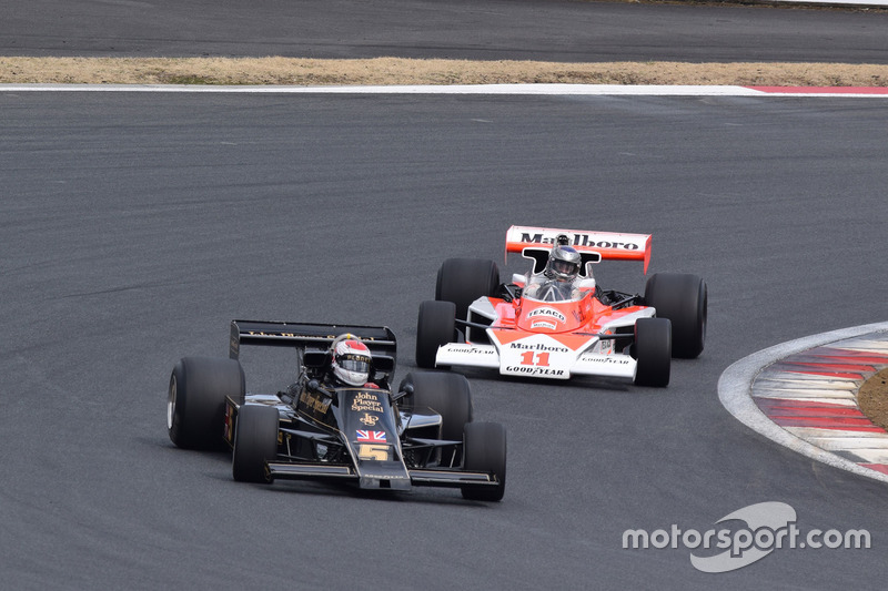 ロータス77とマクラーレンM23