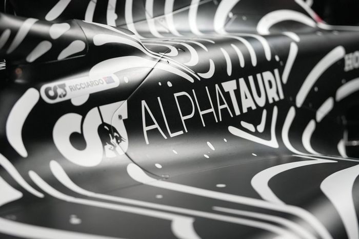 Scuderia AlphaTauri AT04 w barwach Las Vegas 
