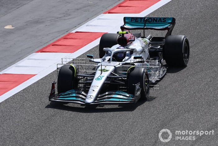 Lewis Hamilton, Mercedes W13, con sensores aerodinámicos