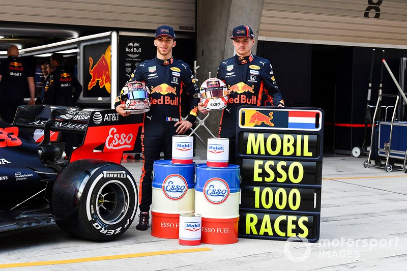 Pierre Gasly, Red Bull Racing y Max Verstappen, Red Bull Racing con Mobil