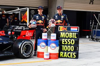 Pierre Gasly, Red Bull Racing ve Max Verstappen, Red Bull Racing, 1000. yarış kutlamalarında