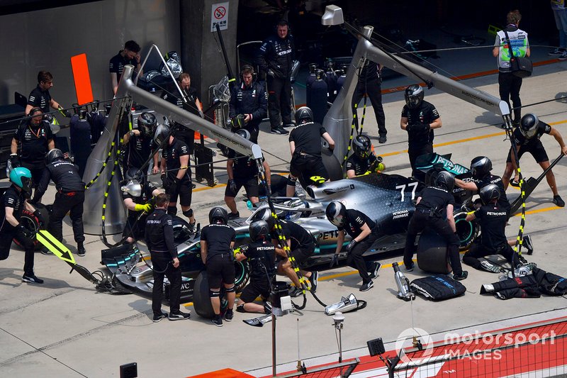 Valtteri Bottas, Mercedes AMG W10, makes a stop during practice