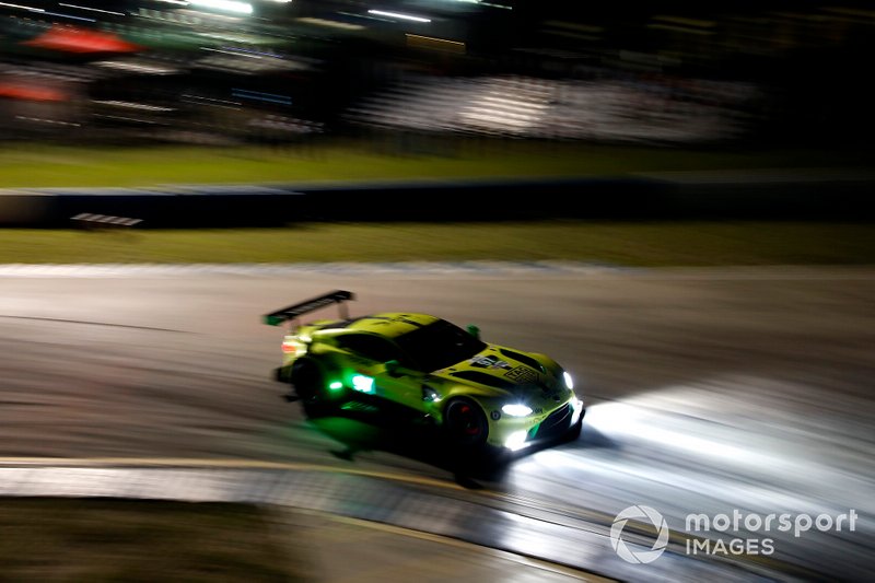 #97 Aston Martin Racing Aston Martin Vantage AMR: Alex Lynn, Maxime Martin