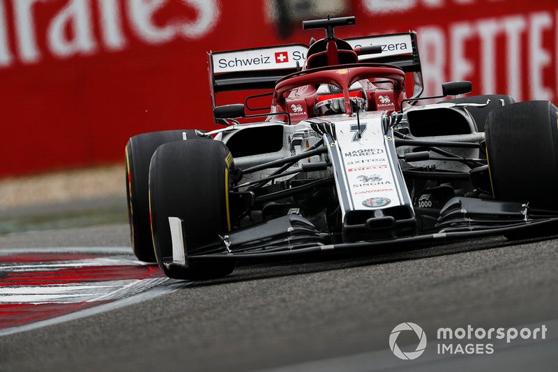 Raikkonen terlibat insiden dengan Giovinazzi di FP3