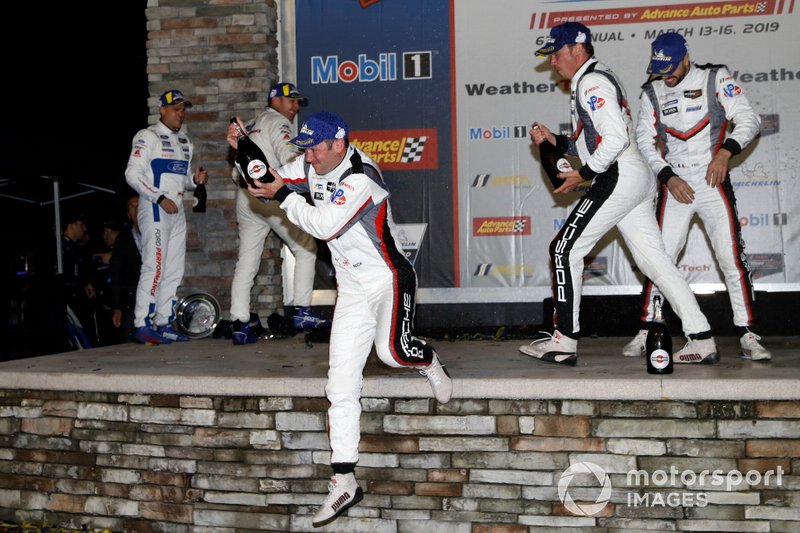 #66 Ford Chip Ganassi Racing Ford GT, GTLM: Joey Hand, Dirk Mueller, Sebastien Bourdais, #911 Porsche GT Team Porsche 911 RSR, GTLM: Patrick Pilet, Nick Tandy, Frederic Makowiecki, #3 Corvette Racing Corvette C7.R, GTLM: Jan Magnussen, Antonio Garcia, Mike Rockenfeller, podio