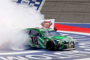 Kyle Busch, Joe Gibbs Racing, Toyota Camry Interstate Batteries celebrates his win with a burnout