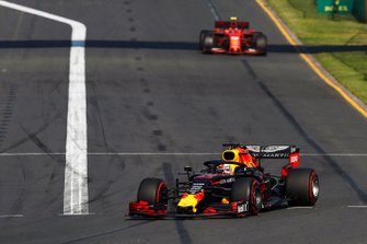 Max Verstappen, Red Bull Racing RB15, Charles Leclerc, Ferrari SF90