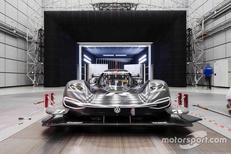 Volkswagen ID. R rüzgar tünelinde
