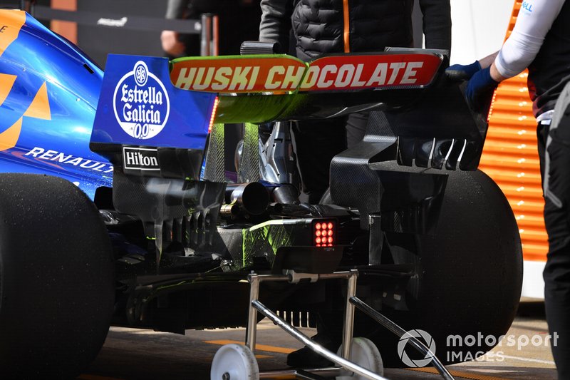 McLaren MCL34 rear wing and aero paint