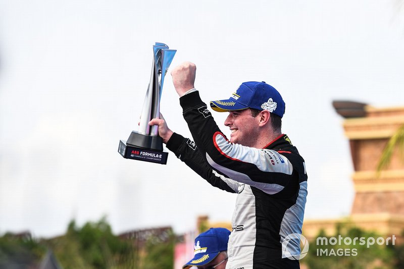 Oliver Rowland, Nissan e.Dams, 2nd position, celebrates