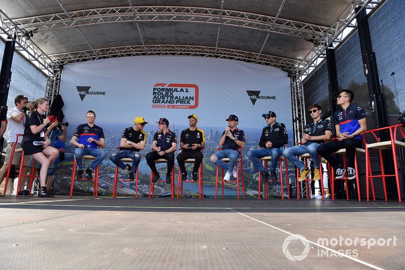 Daniil Kvyat, Toro Rosso, Nico Hulkenberg, Renault F1 Team, Max Verstappen, Red Bull Racing, Daniel Ricciardo, Renault, e Pierre Gasly, Red Bull Racing, Robert Kubica, Williams Racing, George Russell, Williams Racing, e Alexander Albon, Toro Rosso, sul palco