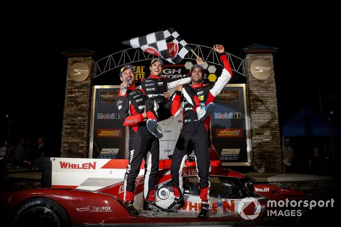 #31 Whelen Engineering Racing Cadillac DPi, DPi: Felipe Nasr, Pipo Derani, Eric Curran, podium