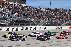 Aric Almirola, Stewart-Haas Racing, Ford Mustang Smithfield and Ricky Stenhouse Jr., Roush Fenway Racing, Ford Mustang Little Hug start