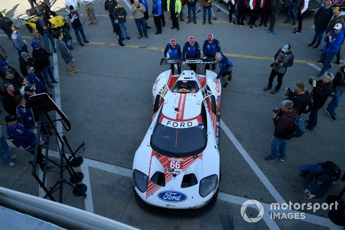 #66 Ford Chip Ganassi Racing Ford GT, GTLM: Joey Hand, Dirk Mueller, Sebastien Bourdais