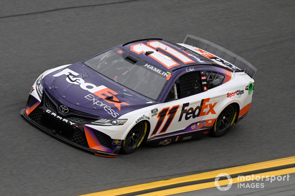 4. Denny Hamlin (Gibbs-Toyota): 21 Punkte im Plus