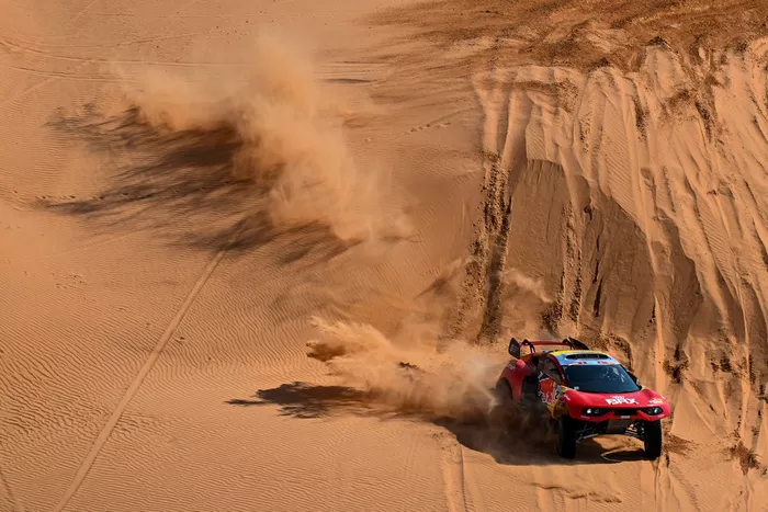 #211 Bahrain Raid Xtreme Prodrive: Sebastien Loeb, Fabian Lurquin