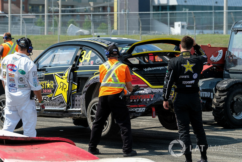 Volkswagen Trois Rivieres >> Car Of Tanner Foust Volkswagen Being Towed After A Front Volkswagen Trois Rivieres >> Car Of Tanner Foust Volkswagen Being Towed After A Front