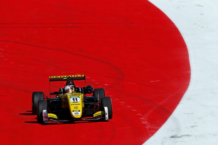 Sacha Fenestraz, Carlin Dallara F317 - Volkswagen