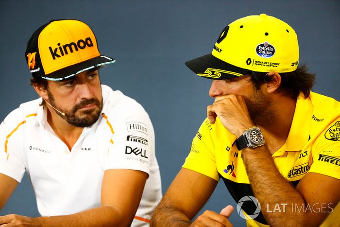 Fernando Alonso, McLaren, y Carlos Sainz Jr., Renault Sport F1 Team