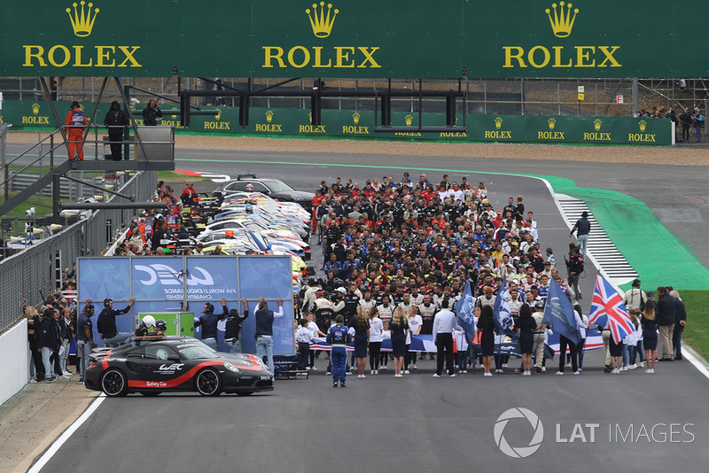 starting grid atmosphere