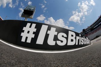 Atmosphere at Bristol Motor Speedway