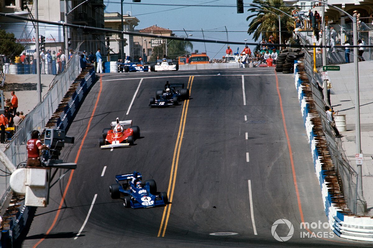 Patrick Depailler, Tyrrell 007 Ford leads Niki Lauda, Ferrari 312T and Tom Pryce, Shadow DN5B Ford