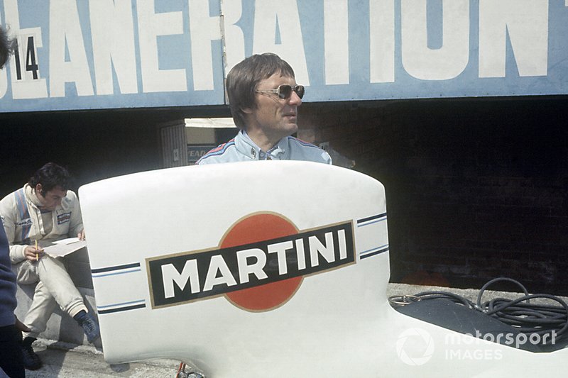 Bernie Ecclestone and Carlos Pace, Martini Brabham BT44B-Ford