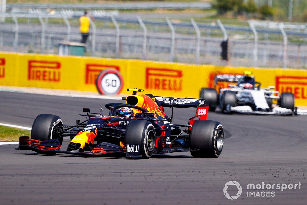 Alex Albon, Red Bull Racing RB16, Pierre Gasly, AlphaTauri AT01