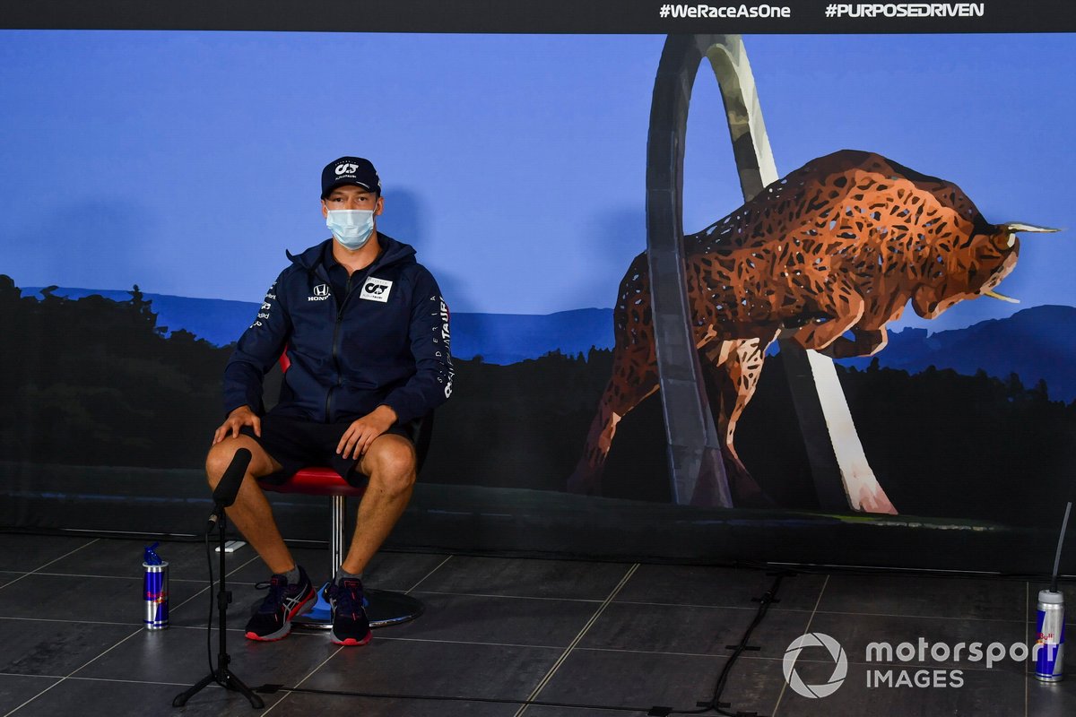 Daniil Kvyat, AlphaTauri durante la conferenza stampa