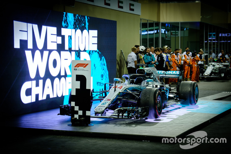 2018: Льюис Хэмилтон, Mercedes AMG F1 W09
