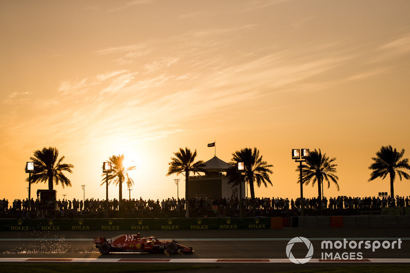 Sebastian Vettel, Ferrari SF71H sparks