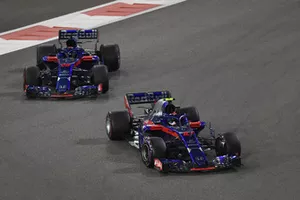 Pierre Gasly, Toro Rosso STR13 en Brendon Hartley, Toro Rosso STR13