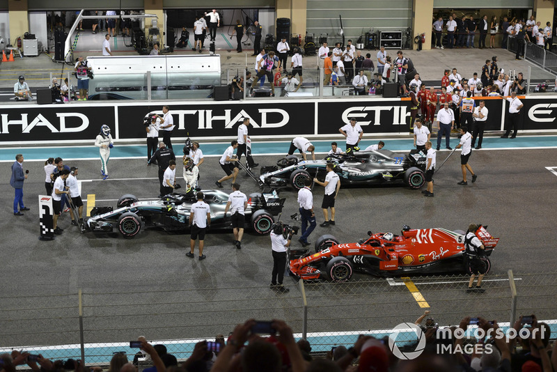 Льюіс Хемілтон, Валттері Боттас, Mercedes AMG F1 W09, Себастьян Феттель, Ferrari SF71H
