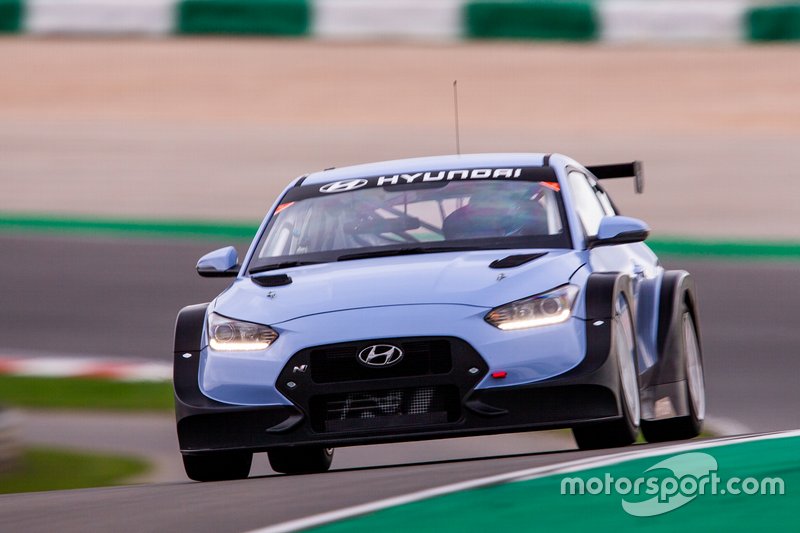 Hyundai Veloster N TCR