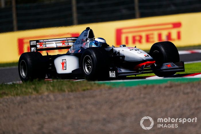 Mika Hakkinen, McLaren MP4-13 Leyendas F1 30 aniversario 
