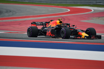 Max Verstappen, Red Bull Racing RB14 sparks