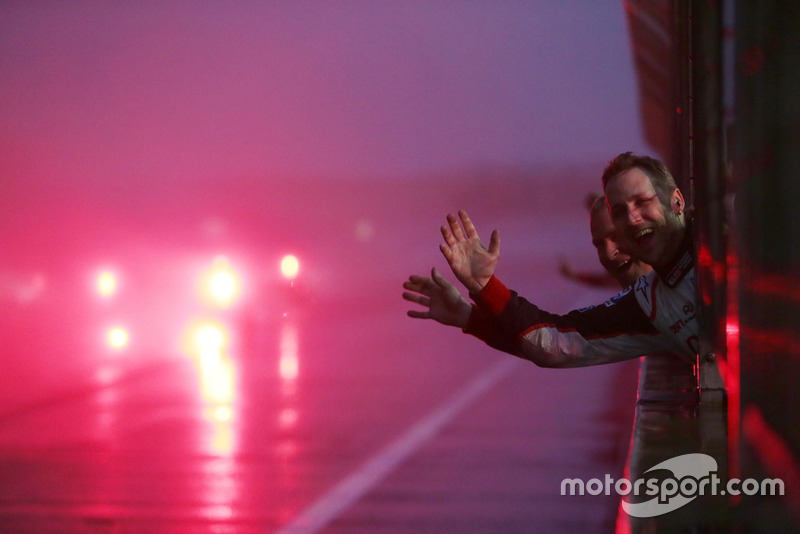 Toyota Gazoo Racing team celebran