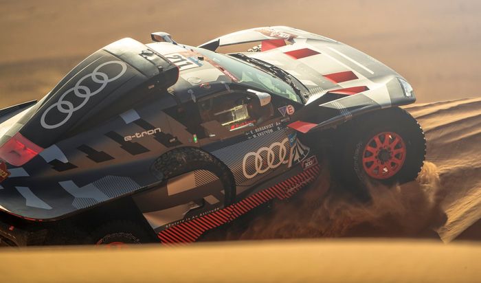 #211 Team Audi Sport Audi: Mattias Ekstrom, Emil Bergkvist