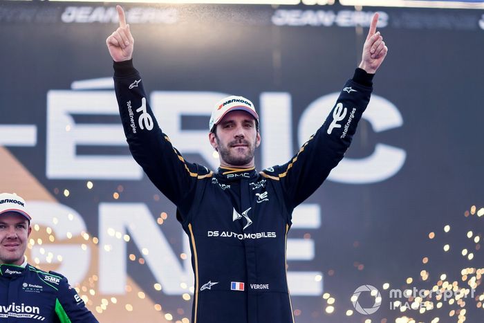 Jean-Eric Vergne, DS Penske, celebra su victoria en el ePrix de Hyderabad