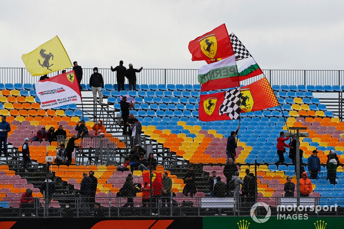 Fan Ferrari nelle gradinate