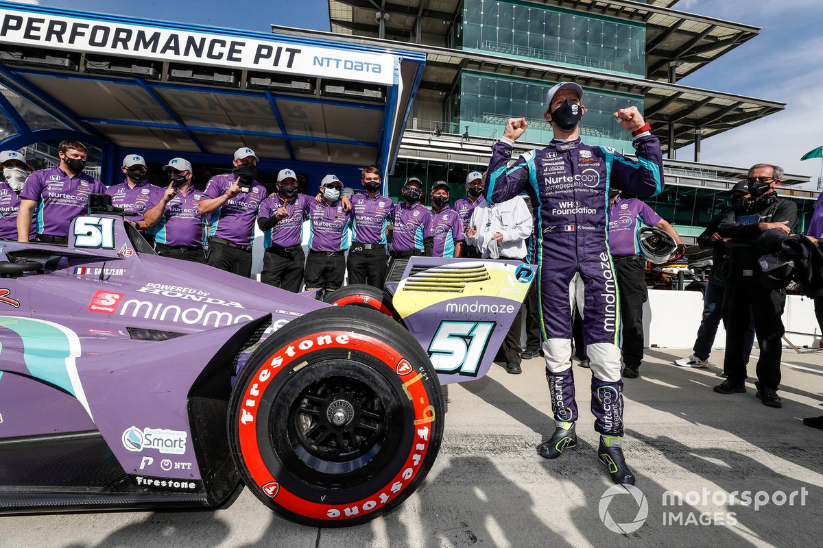 Pole award winner Romain Grosjean, Dale Coyne Racing with RWR Honda