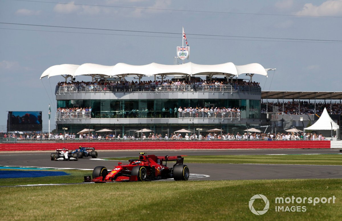 Carlos Sainz Jr., Ferrari SF21, Kimi Raikkonen, Alfa Romeo Racing C41
