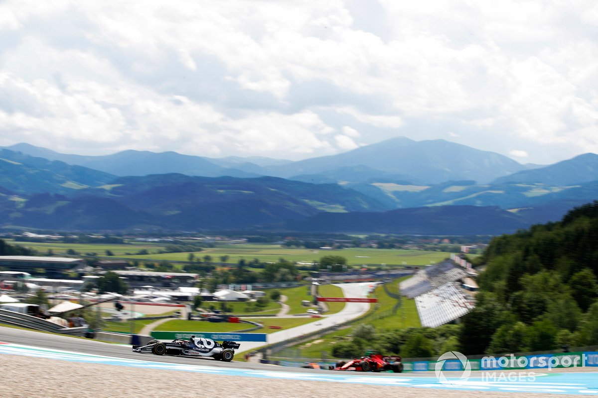 Yuki Tsunoda, AlphaTauri AT02, Charles Leclerc, Ferrari SF21