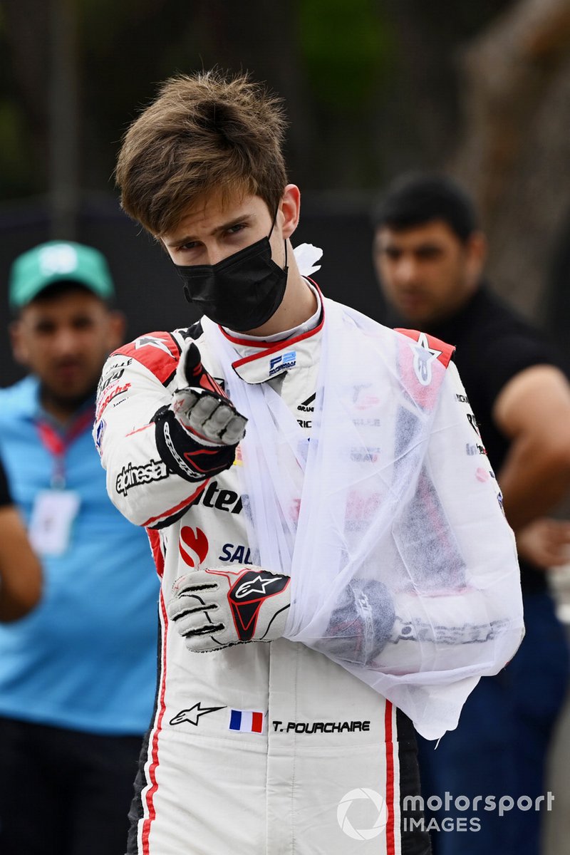 Theo Pourchaire, ART Grand Prix después de retirarse de la carrera