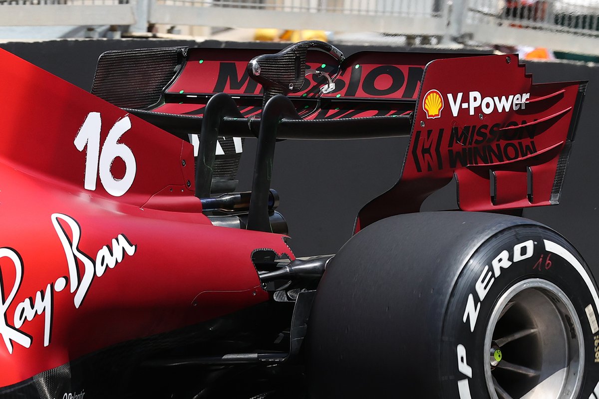 Detalle del alerón trasero del Ferrari SF21