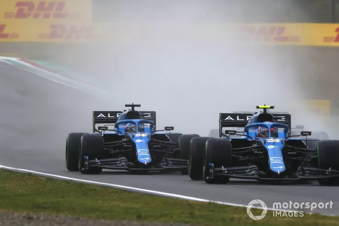 Esteban Ocon, Alpine A521, Fernando Alonso, Alpine A521
